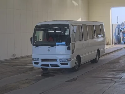 Nissan BUS