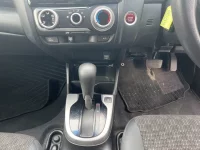 Honda FIT лот № 20370 оценка RA  с аукциона в Японии 4