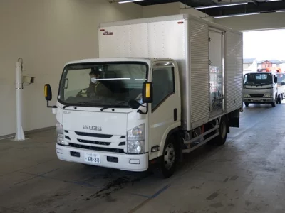 Isuzu ELF