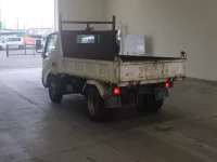 Hino DUTRO лот № 1912 оценка R  с аукциона в Японии 1