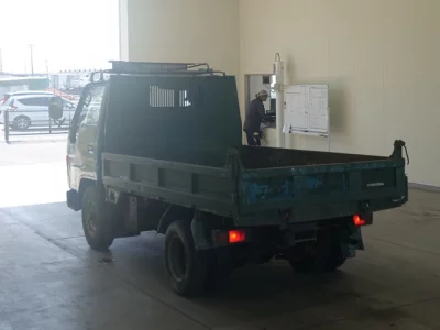 Toyota DYNA  с аукциона в Японии