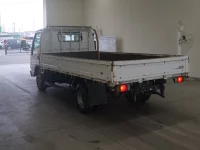 Nissan ATLAS лот № 1965 оценка R  с аукциона в Японии 1