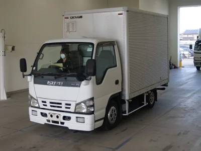 Isuzu ELF
