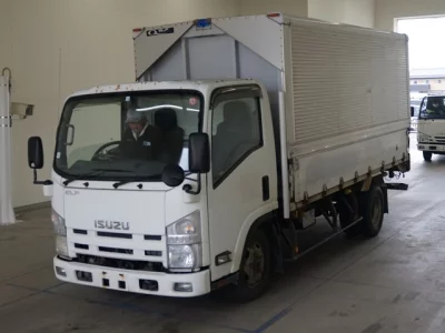 Isuzu ELF