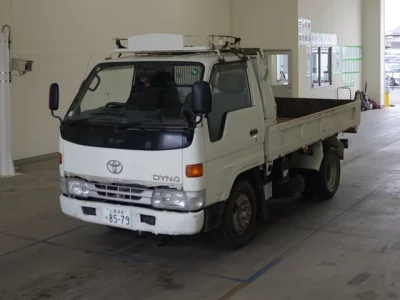 Toyota DYNA  с аукциона в Японии