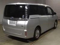 Toyota VOXY лот № 50015 оценка RA  с аукциона в Японии 1