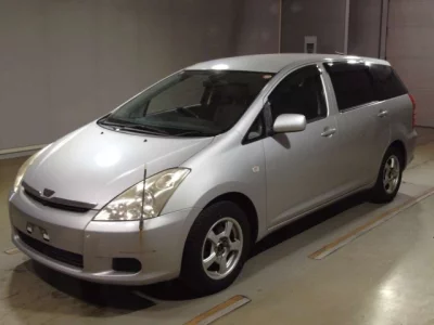 Toyota WISH  с аукциона в Японии