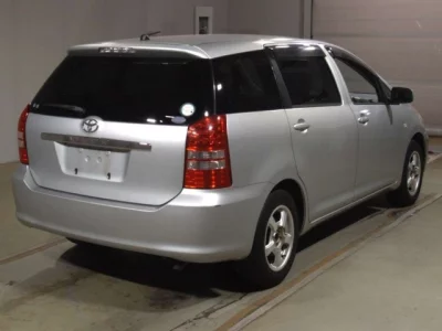 Toyota WISH  с аукциона в Японии
