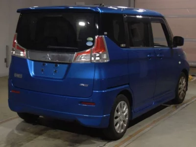 Mitsubishi DELICA D2