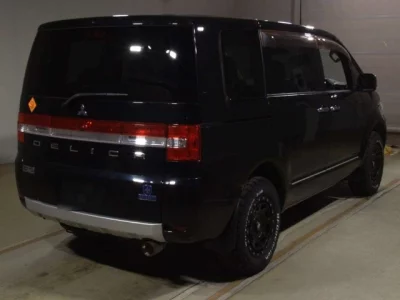 Mitsubishi DELICA D5