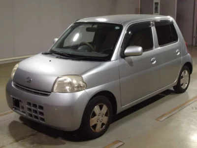 Daihatsu Esse