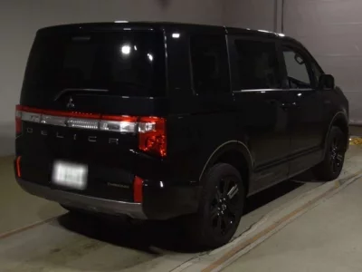 Mitsubishi DELICA D5