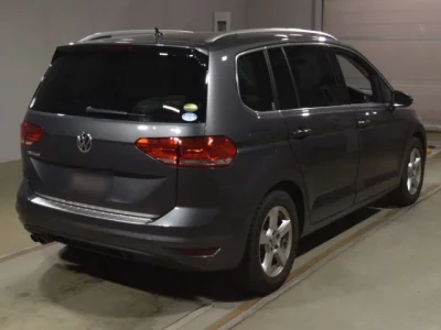 Volkswagen GOLF TOURAN