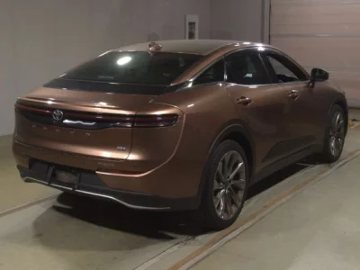 Toyota CROWN CROSSOVER