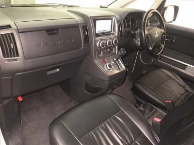 Mitsubishi DELICA D5