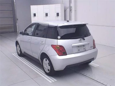 Toyota IST
