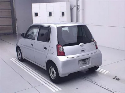 Daihatsu Esse