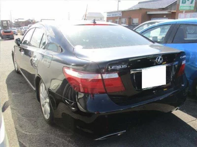 Lexus LS