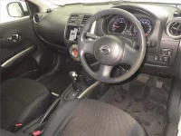 Nissan LATIO лот № 70067 оценка 3.5  с аукциона в Японии 2