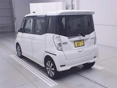 Mitsubishi EK SPACE