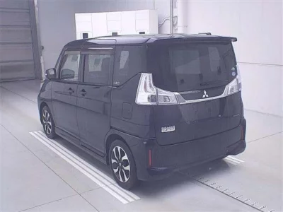 Mitsubishi DELICA D2