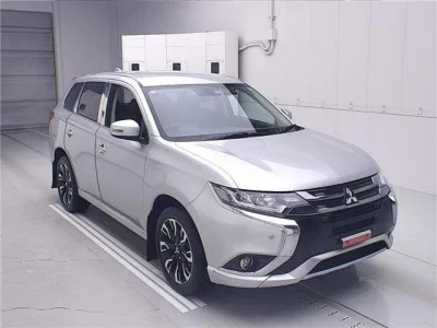 Mitsubishi OUTLANDER PHEV