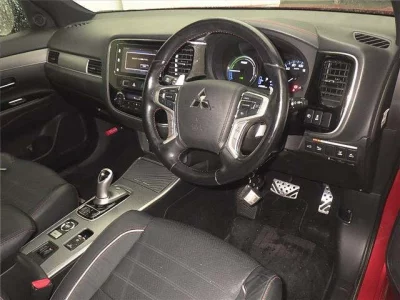 Mitsubishi OUTLANDER PHEV