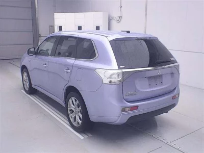 Mitsubishi OUTLANDER PHEV