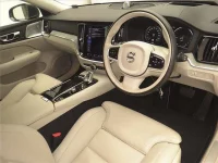 Volvo V60 лот № 60120 оценка 4.5  с аукциона в Японии 1