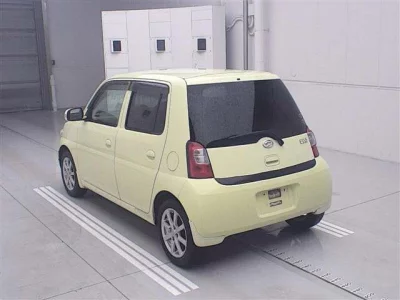 Daihatsu Esse