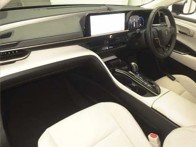 Toyota CROWN CROSSOVER