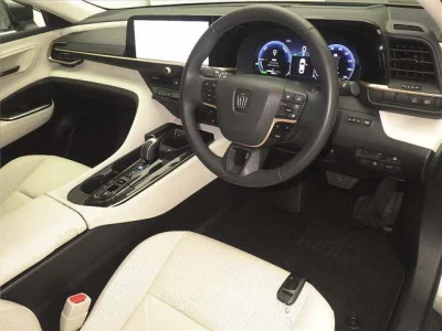 Toyota CROWN CROSSOVER