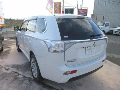 Mitsubishi OUTLANDER PHEV