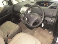 Toyota RACTIS лот № 70350 оценка 3  с аукциона в Японии 2