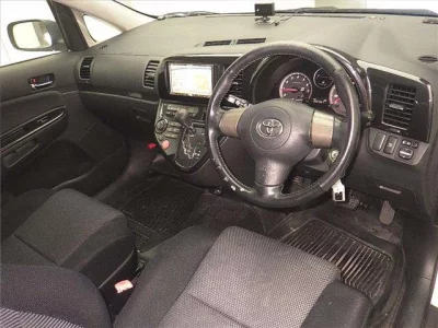 Toyota WISH  с аукциона в Японии
