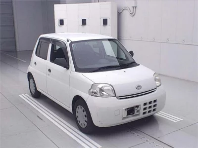 Daihatsu Esse