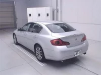 Nissan SKYLINE лот № 70439 оценка 4  с аукциона в Японии 1