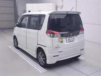 Mitsubishi DELICA D2