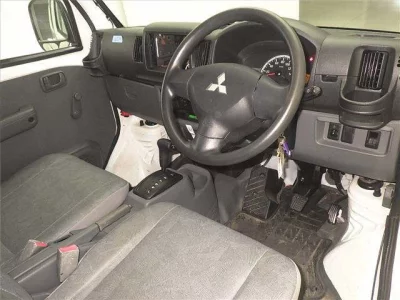 Mitsubishi MINICAB VAN