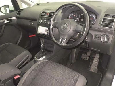 Volkswagen GOLF TOURAN