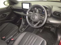 Toyota YARIS лот № 8405 оценка 4  с аукциона в Японии 2