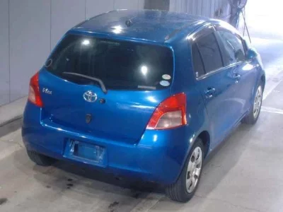 Toyota VITZ  с аукциона в Японии