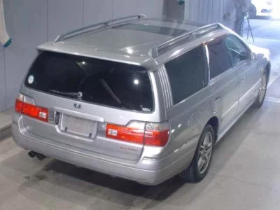 Nissan STAGEA