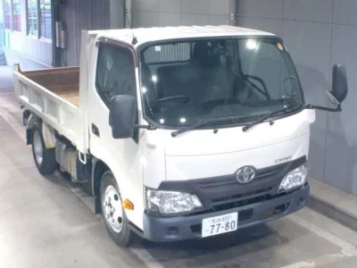 Toyota DYNA  с аукциона в Японии