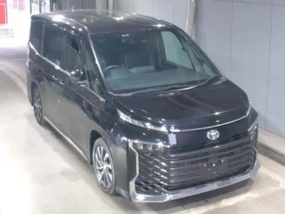 Toyota VOXY  с аукциона в Японии