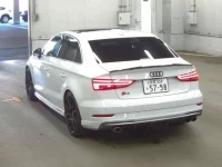 Audi S3 лот № 370 оценка 4.5  с аукциона в Японии 4