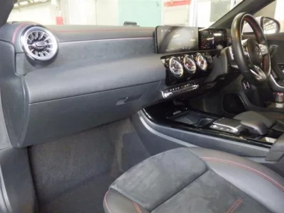 Mercedes-Benz CLA CLASS