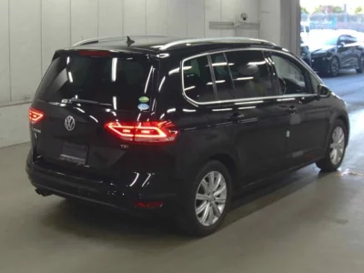 Volkswagen GOLF TOURAN