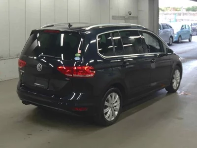 Volkswagen GOLF TOURAN