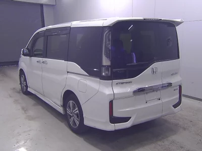 Honda STEP WAGON  с аукциона в Японии